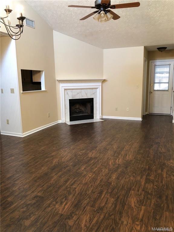 Building Photo - 6251 Bell Gables