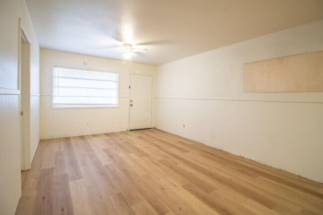 Building Photo - 2328 62nd St