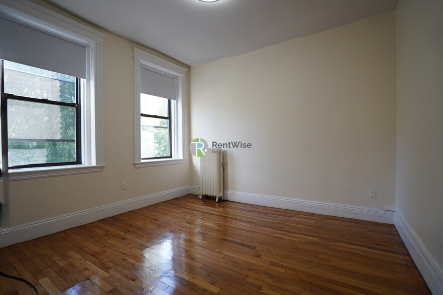 Building Photo - 1156 Commonwealth Ave