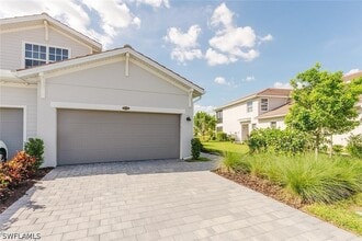 Building Photo - 5739 Oakmont Ct