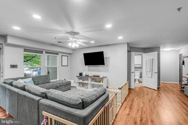 Building Photo - 7501 Calderon Ct