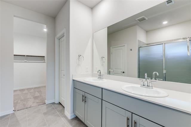 Building Photo - 226 Stonebrook Trl