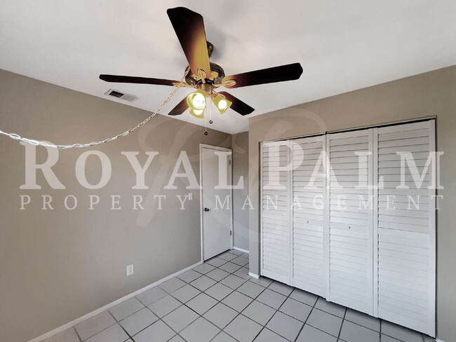 Building Photo - 2/1 Rental with W/D Hookups—Roses are Red, Lawns are Green, a Fenced Yard? That’s a Pet Lover’s D...