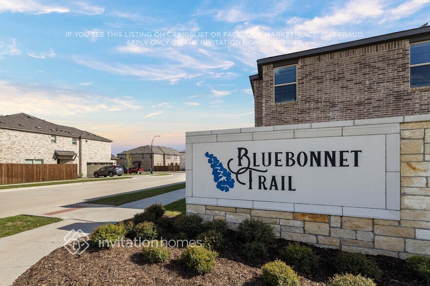 Building Photo - 6458 Blue Trl