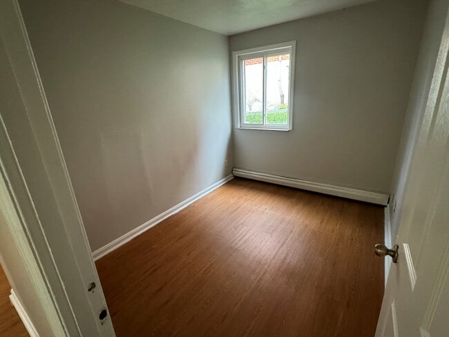 2BR - Westwood Nine Apartments