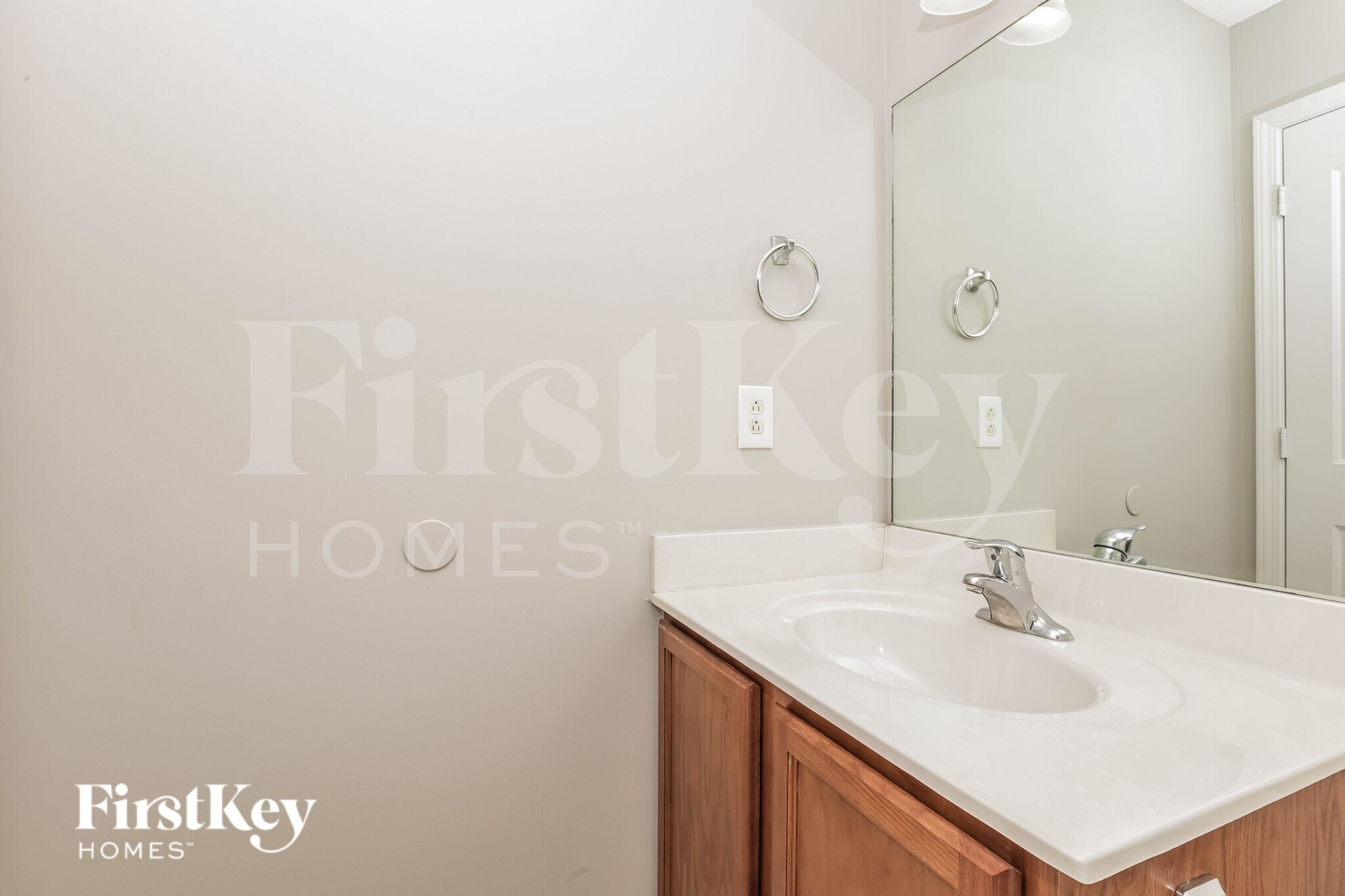 Building Photo - 869 Maricopa Dr