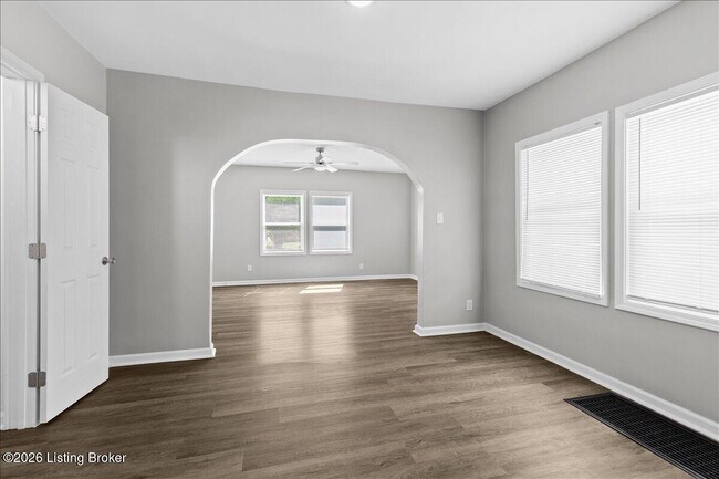 Building Photo - 1018 S 47th St