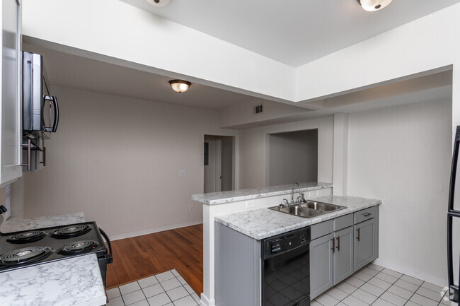 1BR, 1BA - Capitol View Apartments