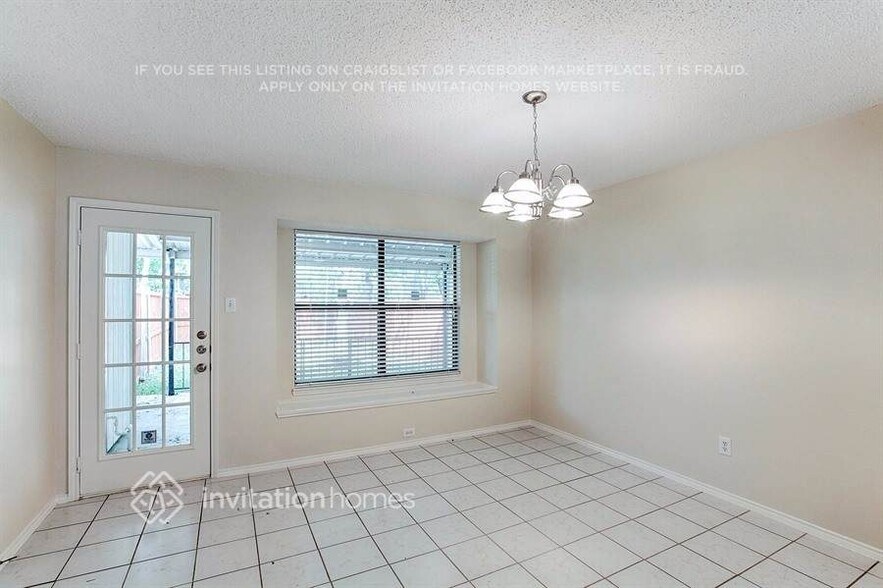 Building Photo - 1417 Creekview Dr