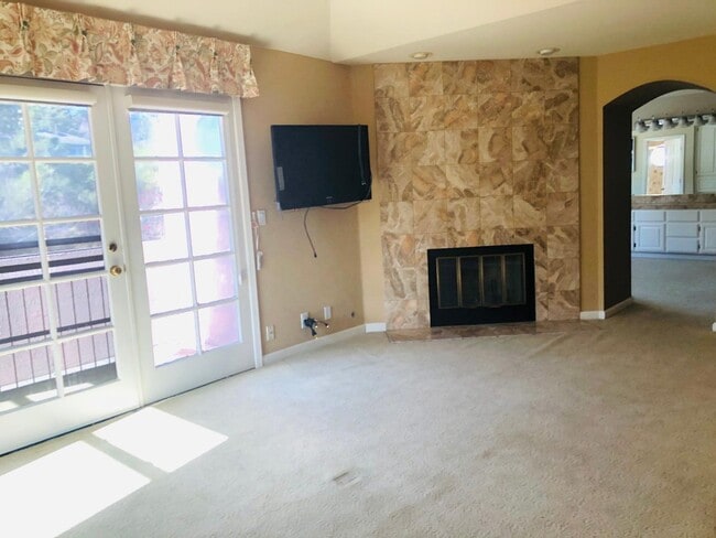 Building Photo - 12393 Beauchamps Ln