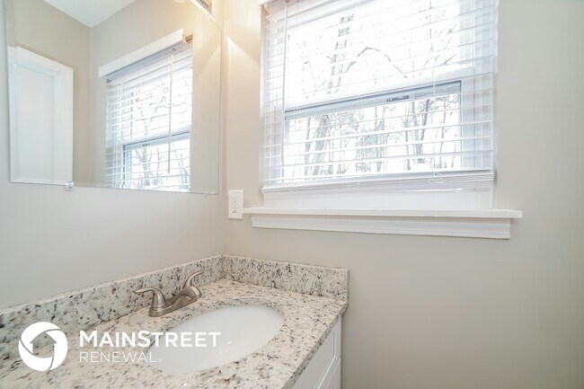 Building Photo - 5885 S Quail Dr