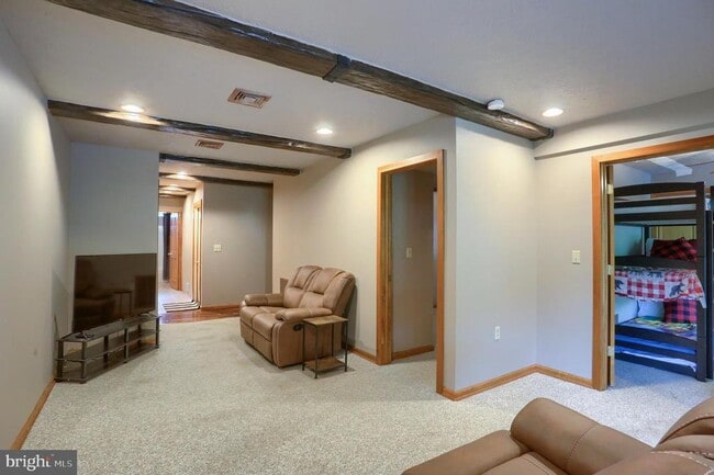 Building Photo - 125 Pebble Beach Dr