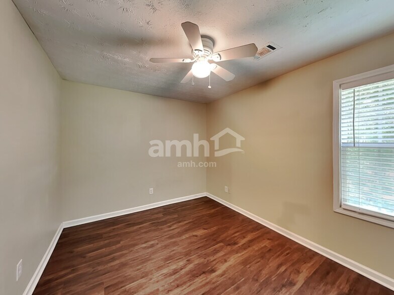 Building Photo - 114 Bridgewood Dr
