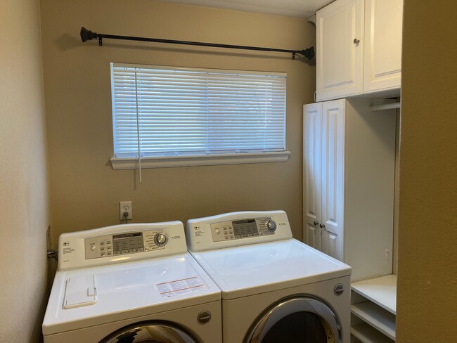 Building Photo - **MOVE-IN SPECIAL: $500 OFF!**