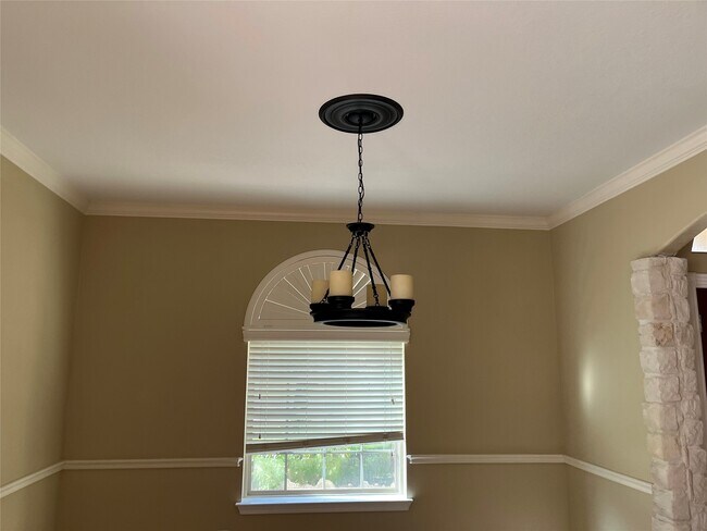 Building Photo - 418 Fall Creek Dr