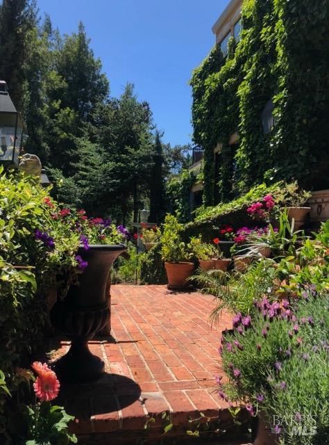 Building Photo - 1412 Quail Ct