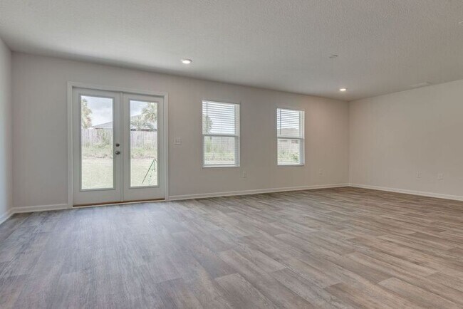Building Photo - 5719 Guinevere Ln