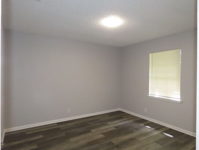 Building Photo - Whitehouse ISD - 3 Bedroom, 2 Bath Duplex, Lawn Care Provided!