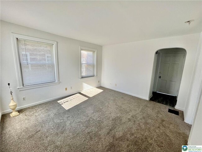 Building Photo - 103 W Grant St