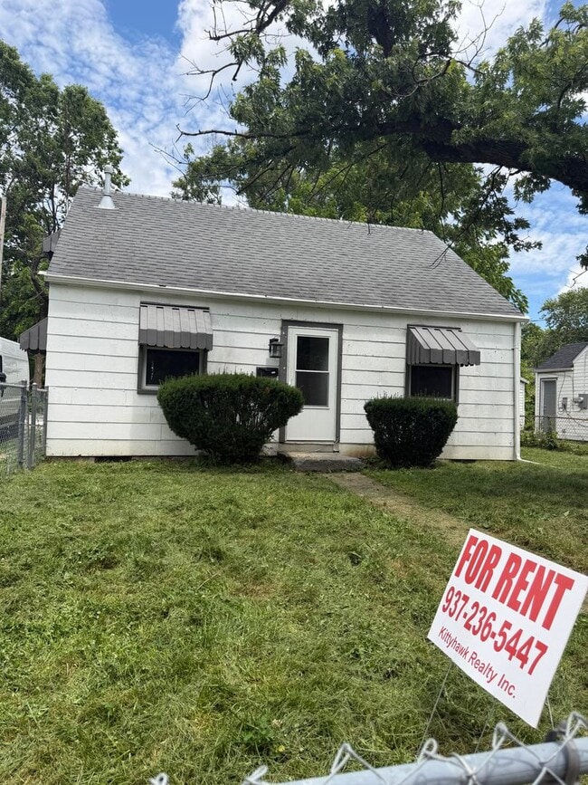 Building Photo - Newly updated 3 bedroom Cape Cod in Dayton