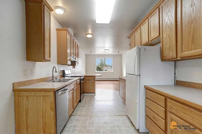 Building Photo - 1105 W 34th Ave