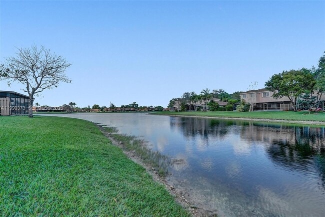 Building Photo - 1726 SW 110th Terrace