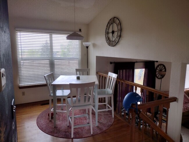 Building Photo - 4BR 2BA Home on 6015 sq ft Lot Adjacent to Open Space