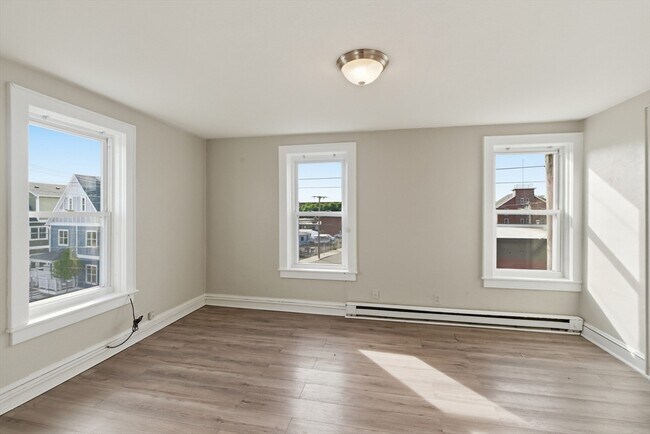 Building Photo - 293 Clemente St