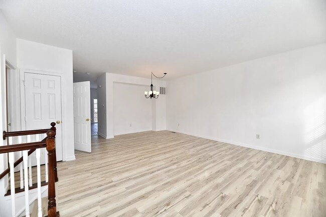 Building Photo - 11888 Esty Way