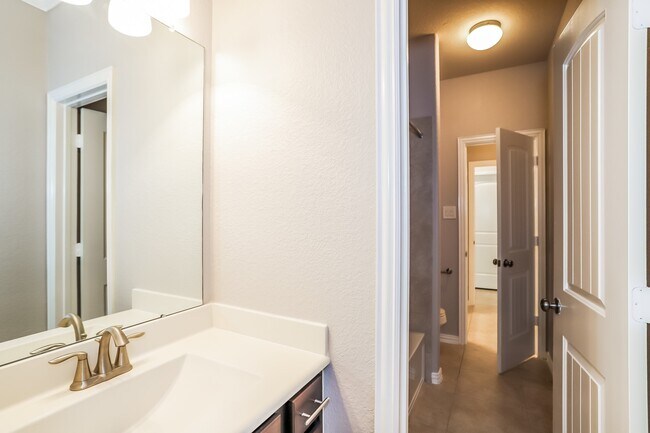 Building Photo - 20714 Calloway Crest Ct