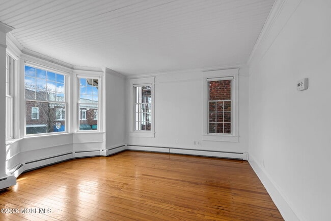 Building Photo - 1115 3rd Ave