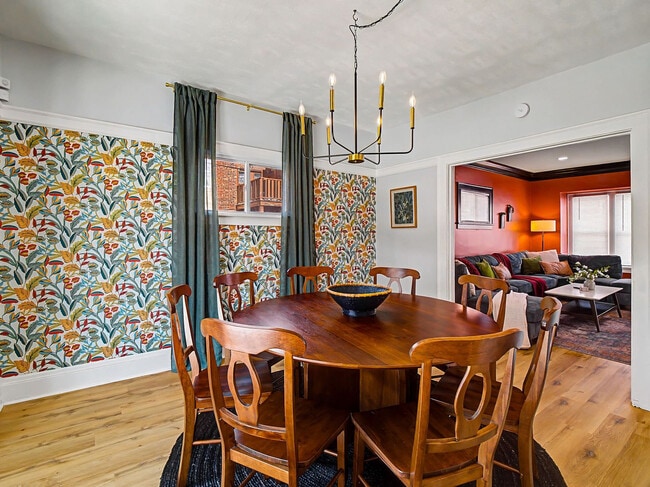 Building Photo - 2010 Chesterland Ave