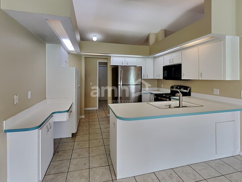 Building Photo - 837 Bryson Loop
