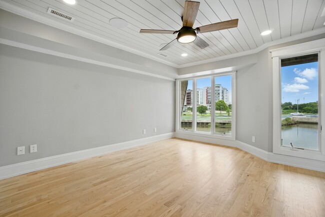 Building Photo - 100 Pinewood Rd