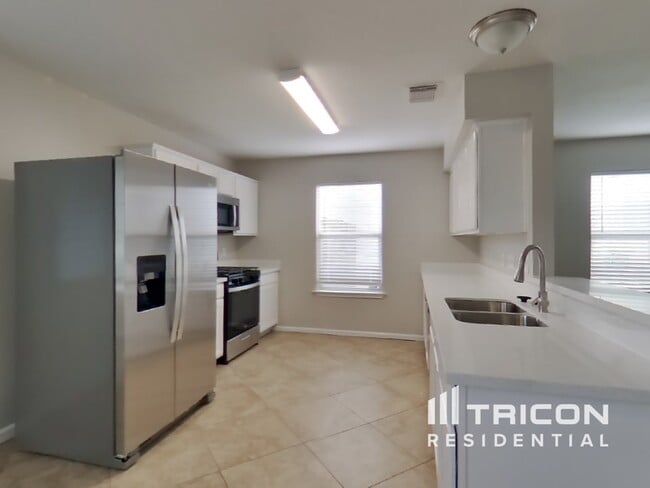Building Photo - 8627 Heathglen Ln