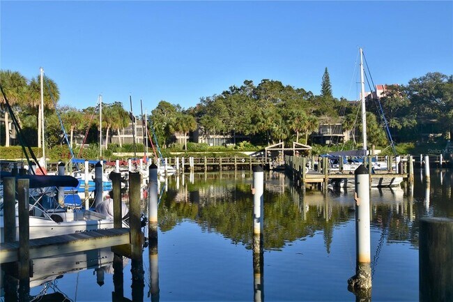 Building Photo - 1609 Bayhouse Point Dr