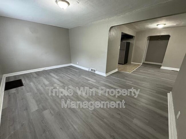 Building Photo - 2139 Kappel Dr