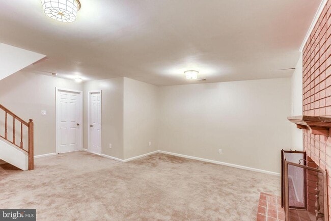 Building Photo - 839 N Greenbrier St