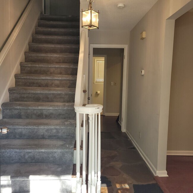 Building Photo - 3 br, 2.5 bath House - 14 Sorento Blvd.