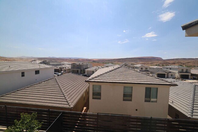 Building Photo - Beautiful 4-Bed, 2.5-Bath Home in Scenic Washington, UT Near Sand Hollow