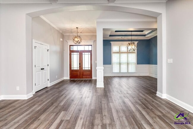 Building Photo - 1052 Chattahoochee Dr.