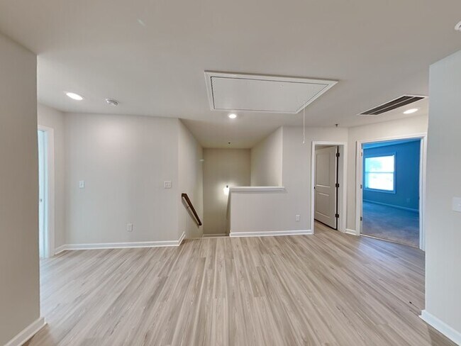 Building Photo - Beautiful Townhome 3 Bedroom 2.5 Bath Located in Canton, GA!!