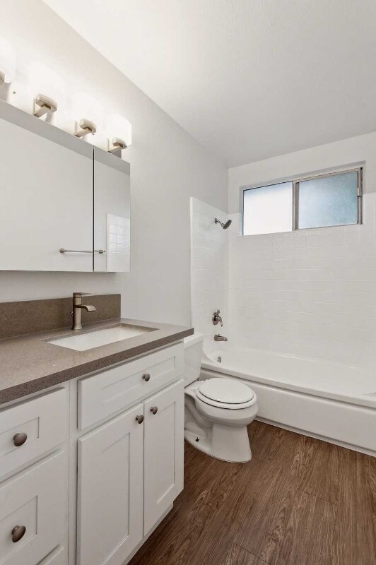 Building Photo - 15759 Francisquito Ave