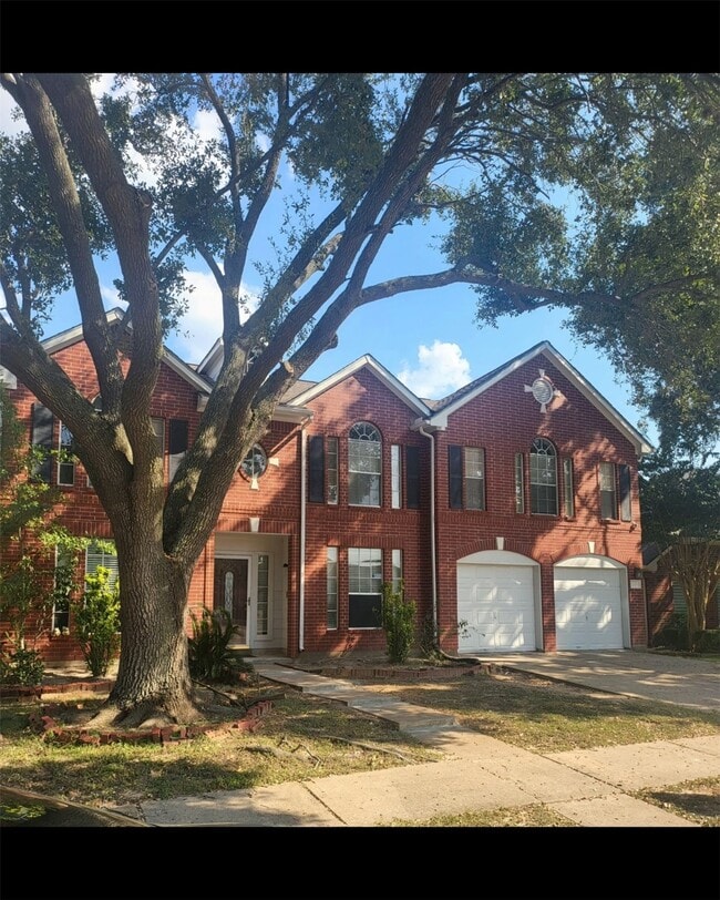 Building Photo - 8319 Adler Lake Dr