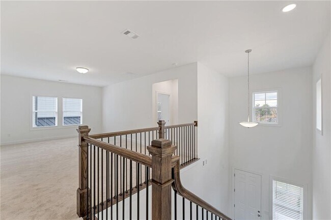 Building Photo - 1066 Winding Br Dr