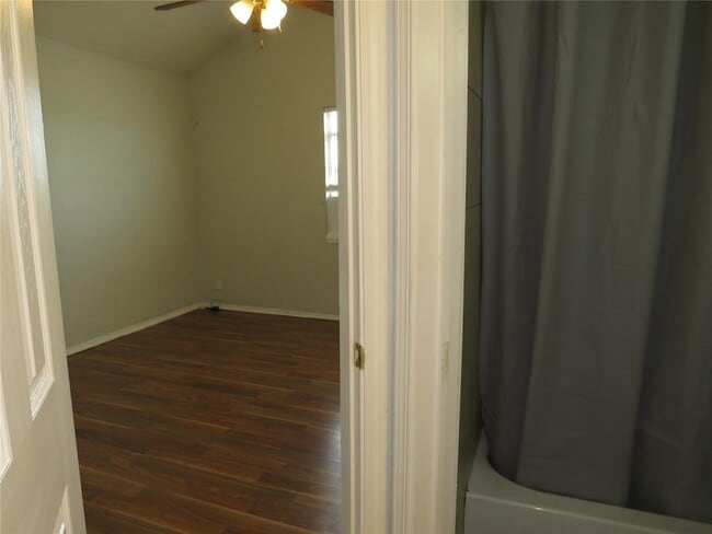 Building Photo - 4647 Bonnie Brae St