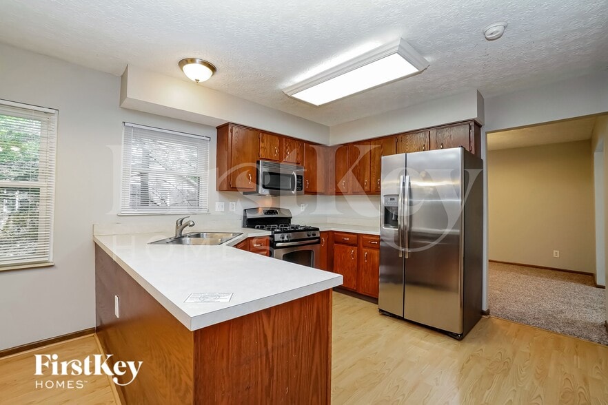 Building Photo - 819 Lindenhaven Ct