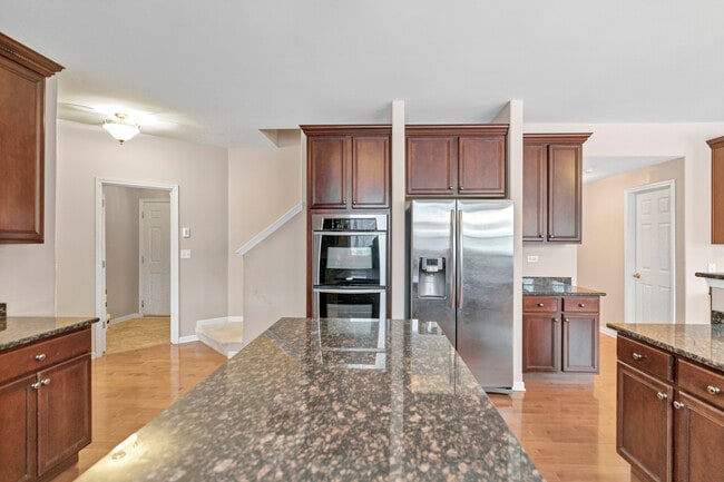 Building Photo - 426 Kingfisher Rd