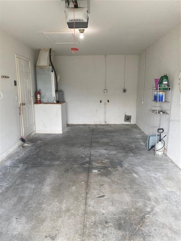 Building Photo - 15320 SW 43rd Avenue Rd