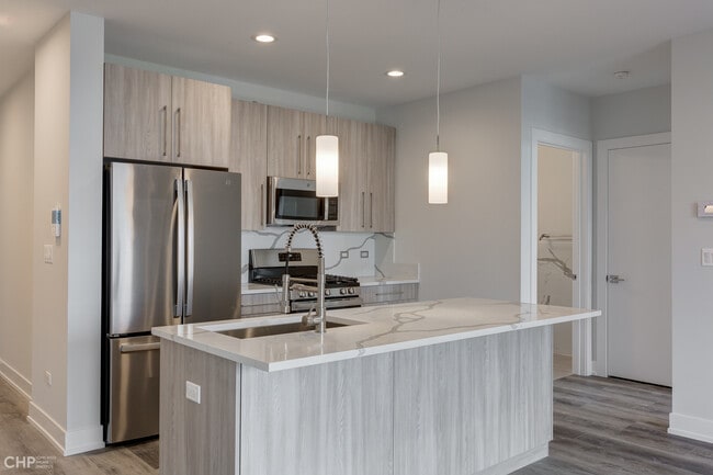 Building Photo - 2942 W North Ave